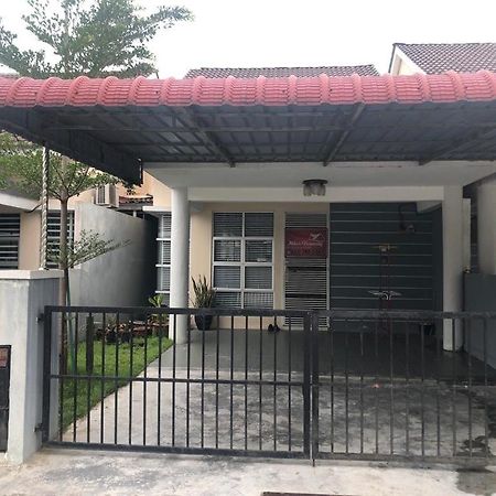 Miker Homestay Seri Iskandar Exteriér fotografie